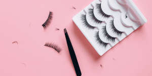 The Science of Eyelashes: Understanding Eyelash Growth and How Services Can Help