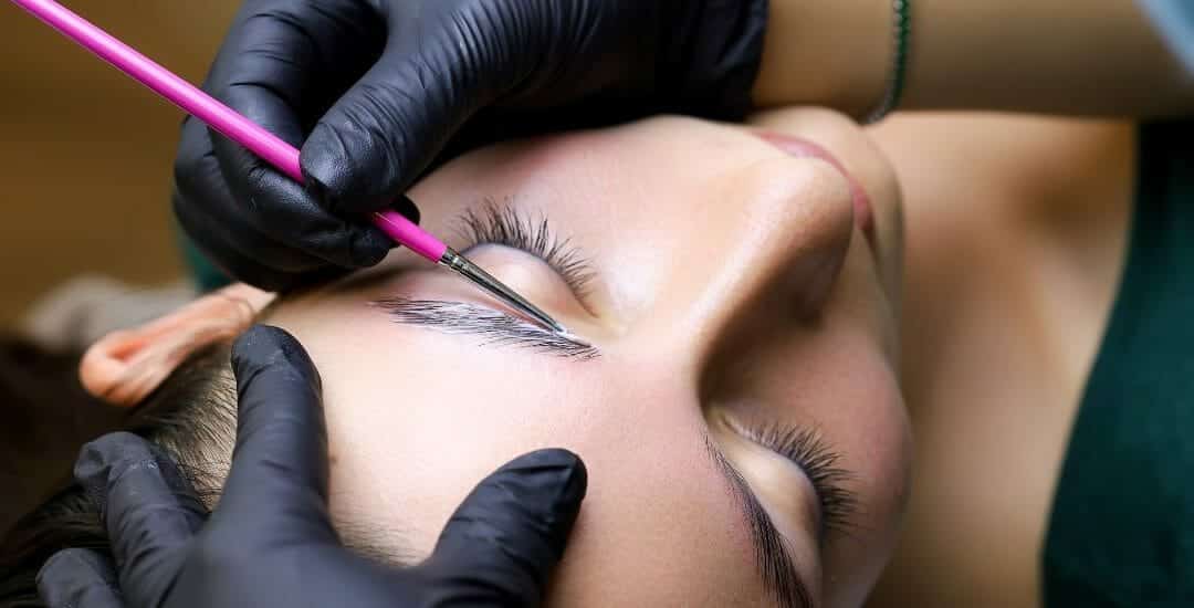 Unravelling the Brow Craze: What is Eyebrow Lamination?