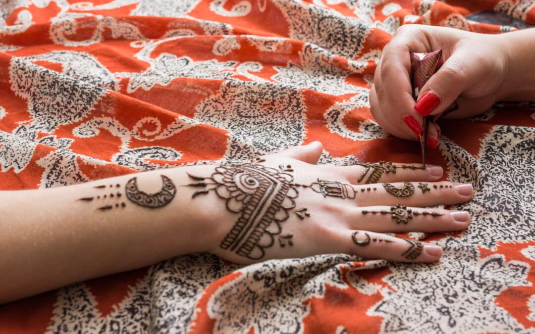 Dive into Creative Henna Art at Robina’s Local Studios